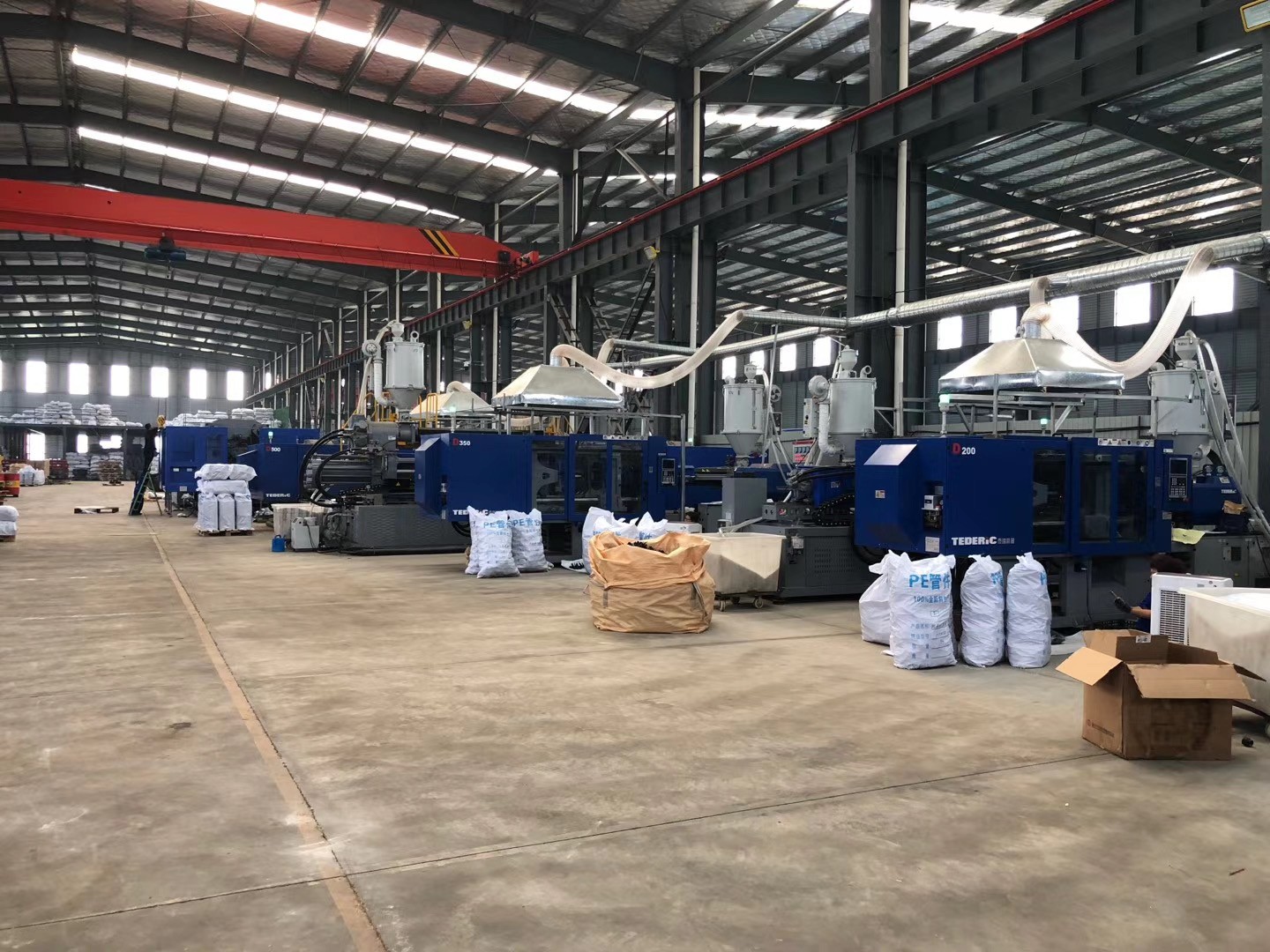 PE pipe injection molding machines arrived at Tengyuan Group's pipe fitting production